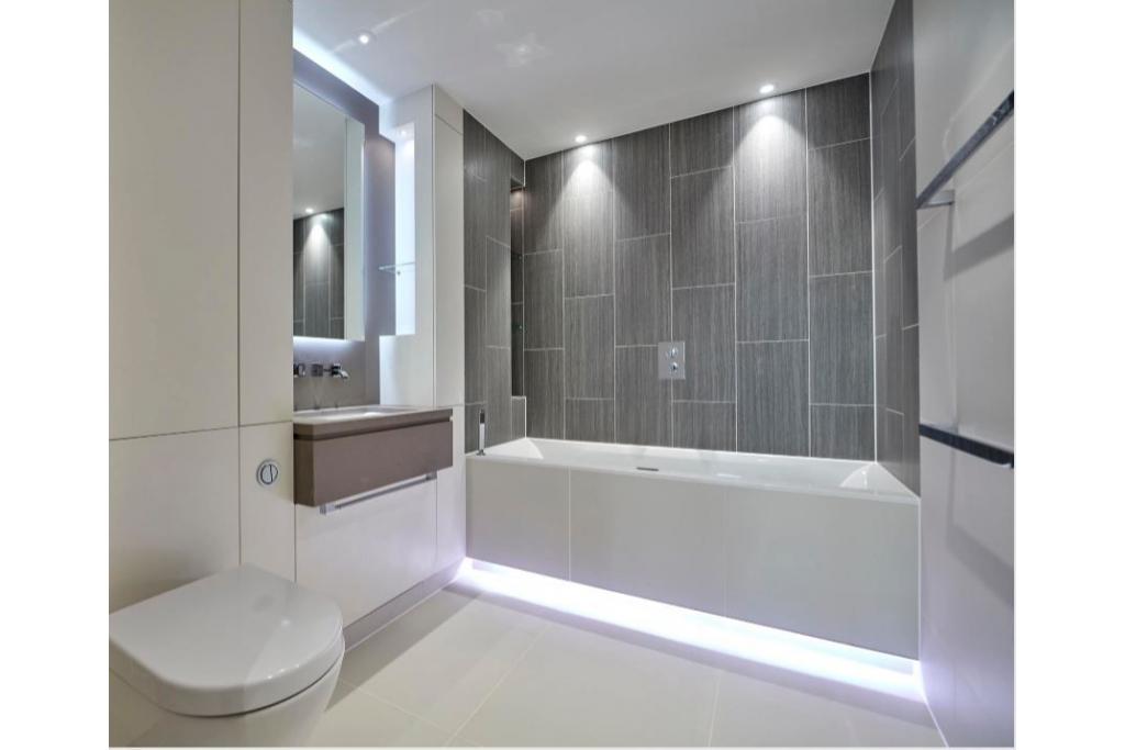 Elegant Two-Bedroom Apartment with Balcony in Prestigious London Dock Development"