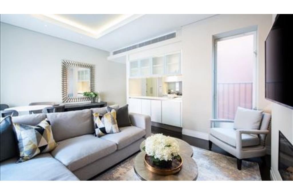 Luxurious Two Bedroom Apartments in Prime Mayfair – 62 Green Street