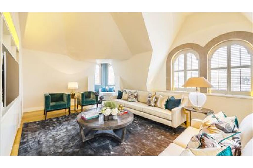 Luxurious Two Bedroom Apartments in Prime Mayfair – 62 Green Street