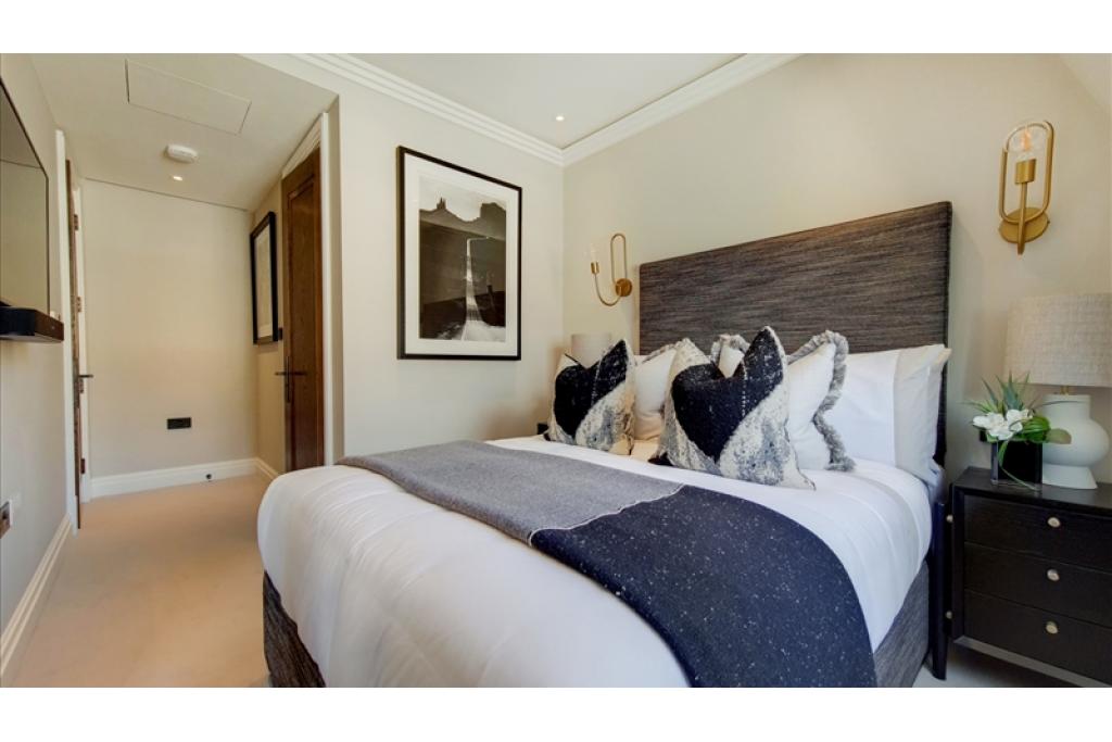 Refined Luxury Living in Kensington – Prince of Wales Terrace**