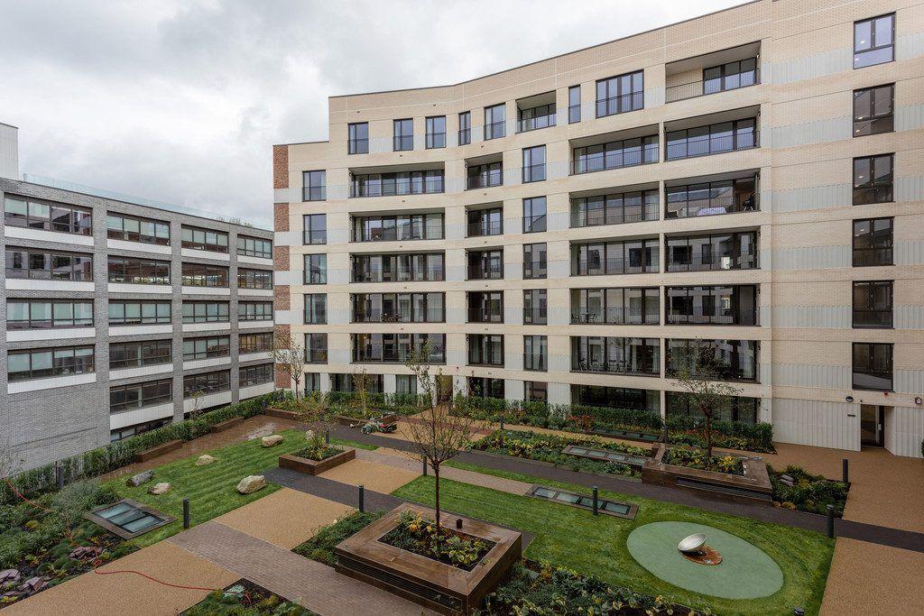 Stylish Two-Bedroom Apartment at Rosewood, Shoreditch Exchange, E2