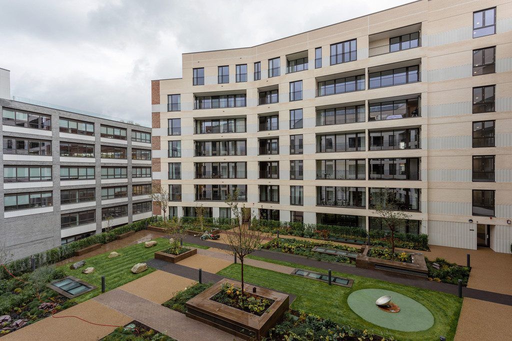 Stylish Two-Bedroom Apartment at Rosewood, Shoreditch Exchange, E2