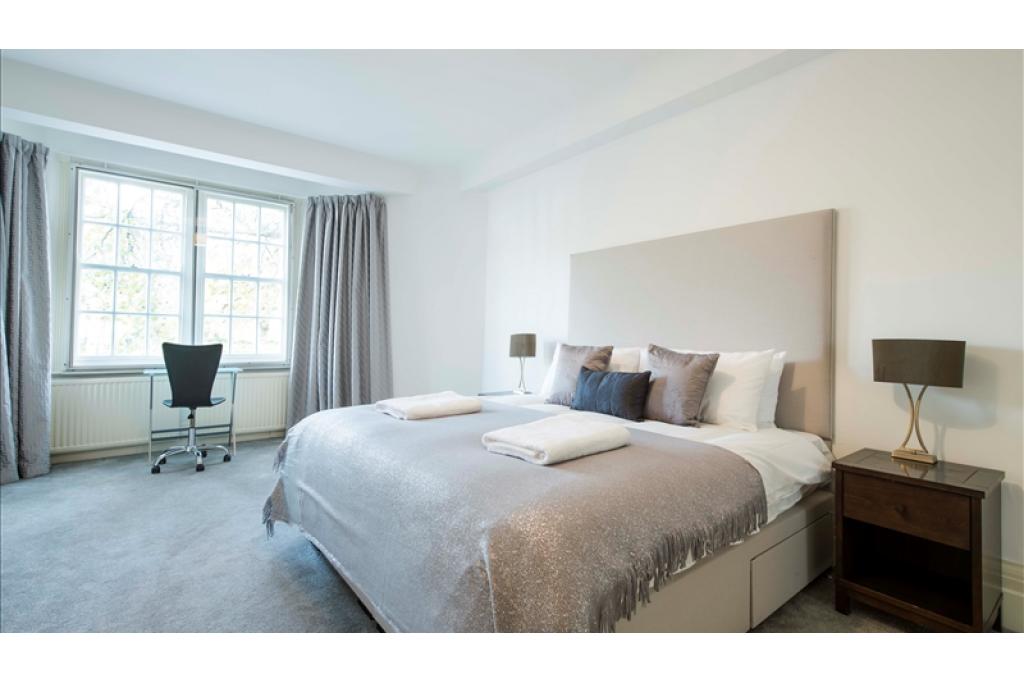Elegant Four-Bedroom Apartment Overlooking Regent’s Park