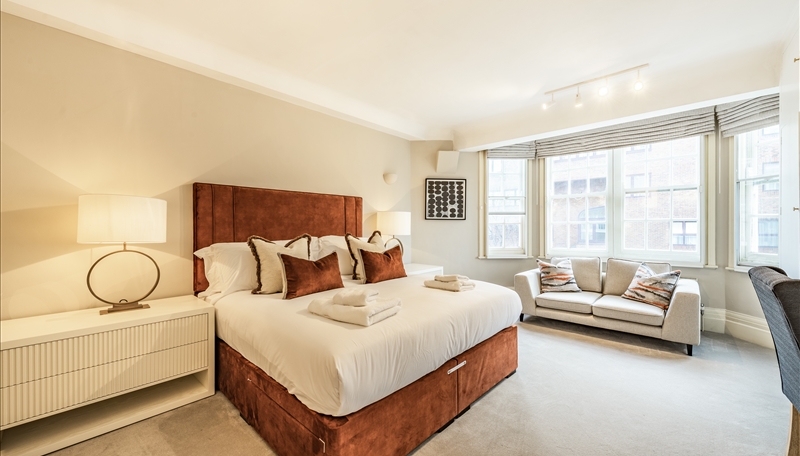 Spacious Six-Bedroom Residence Overlooking Regent’s Park