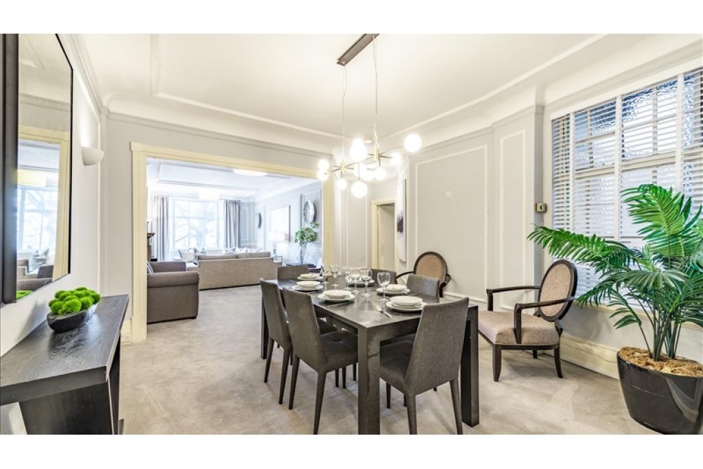 Spacious Six-Bedroom Residence Overlooking Regent’s Park