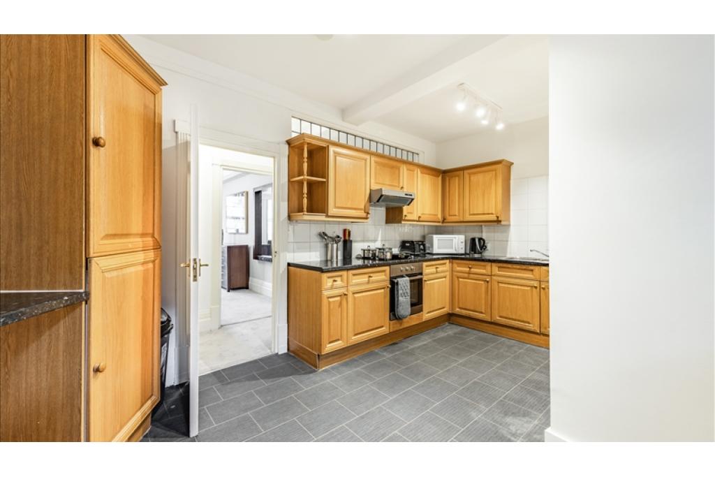 Spacious Six-Bedroom Residence Overlooking Regent’s Park