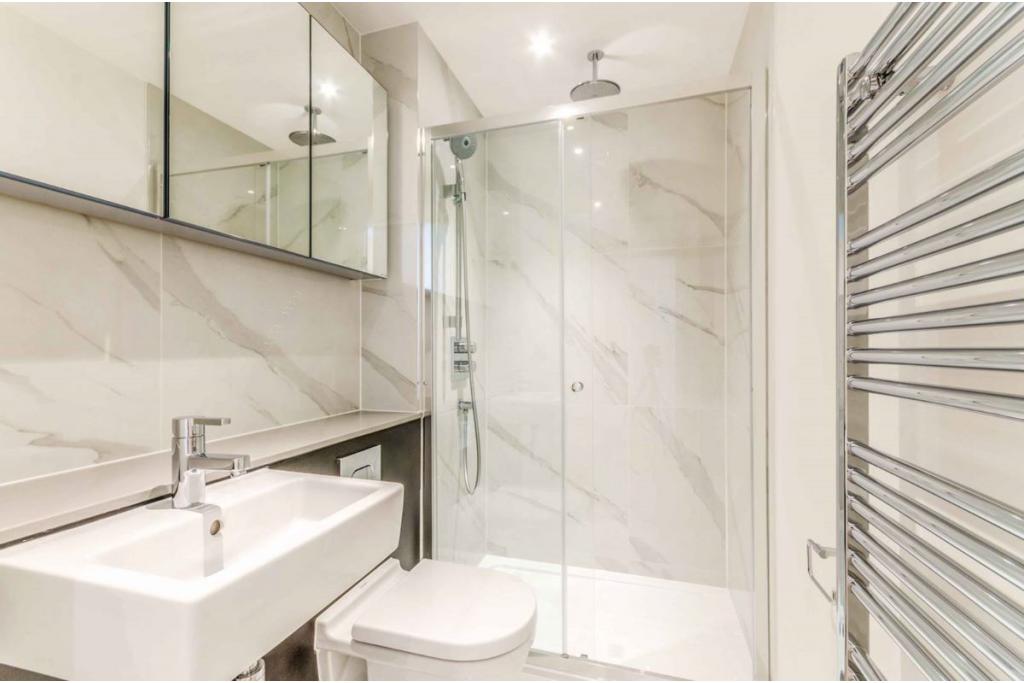 Stylish Urban Living in the Heart of King’s Cross: Luxurious Two Bedroom Residence at Emerson Court