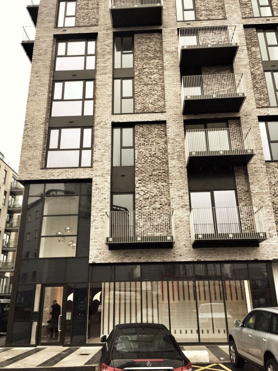 Stylish Studio Apartment with Balcony in Sovereign Tower, Royal Gateway