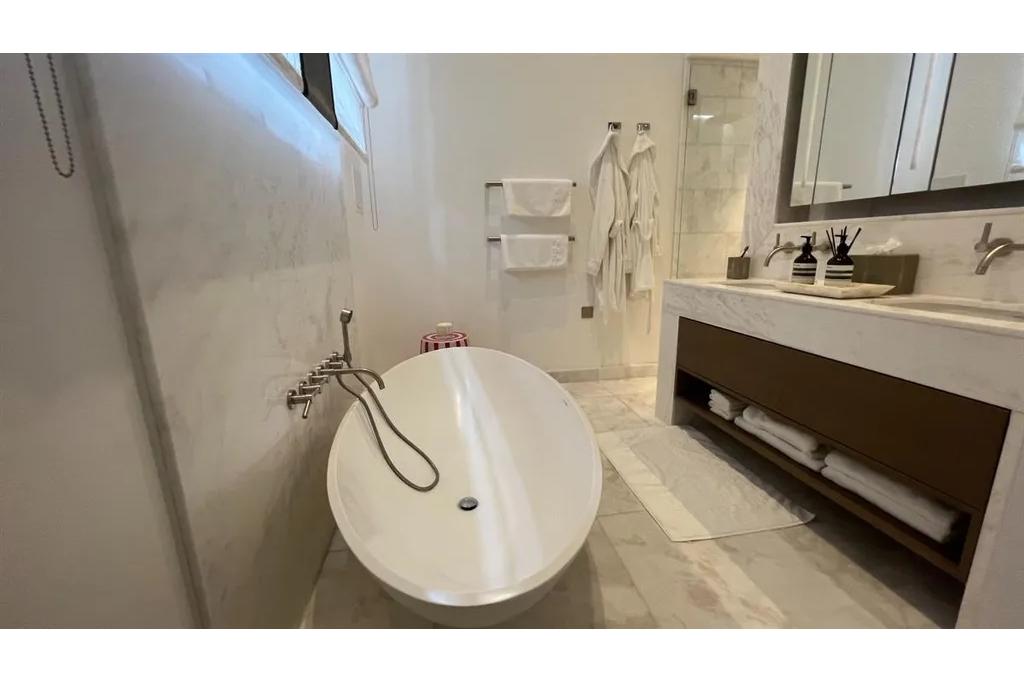 Exceptional Three-Bedroom Residence in the Heart of Chelsea – Sloane Building, SW10