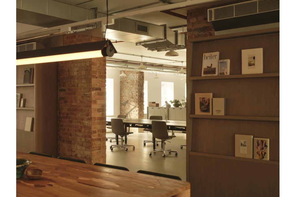 Boutique Office Space Merging Edwardian Charm at 16 Blossom Street