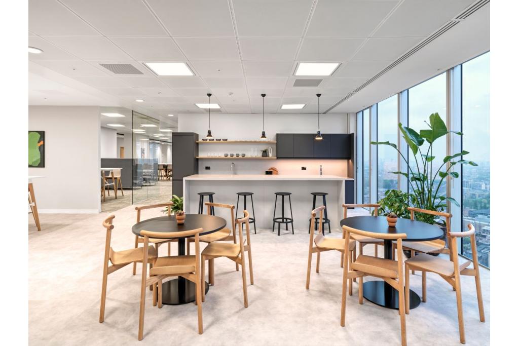 Iconic Skyscraper Workspace with Panoramic Views at Broadgate Tower