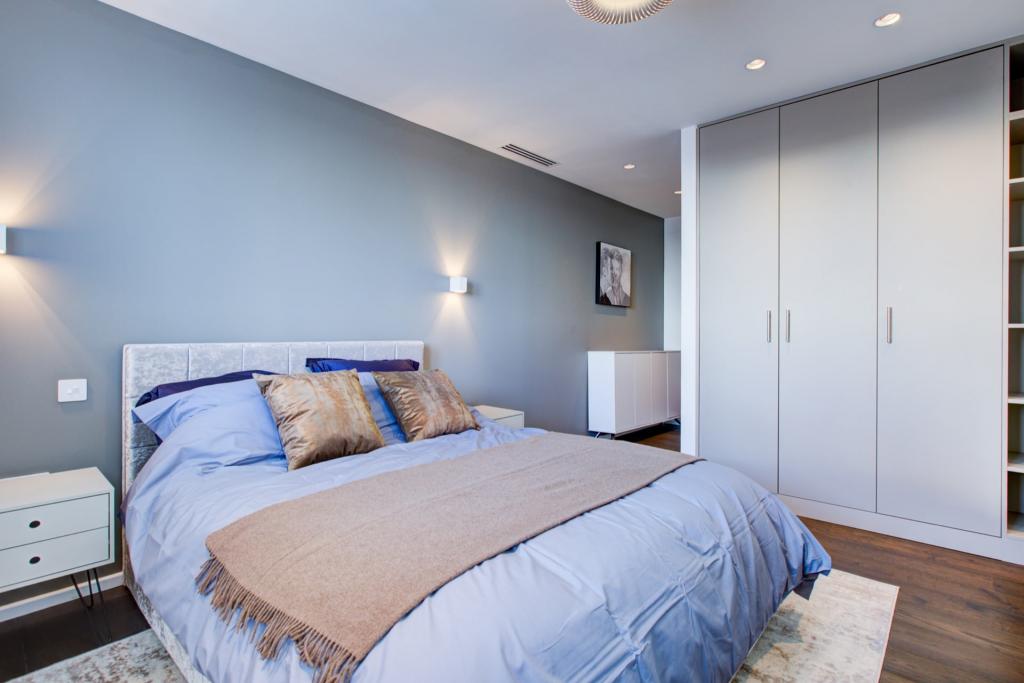 Sophisticated 2-Bedroom Flat in Prime South Kensington – Point West, Cromwell Road