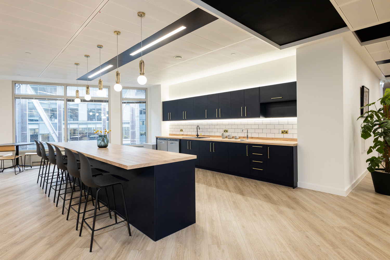 Contemporary Workspace at Broadwalk House, London EC2