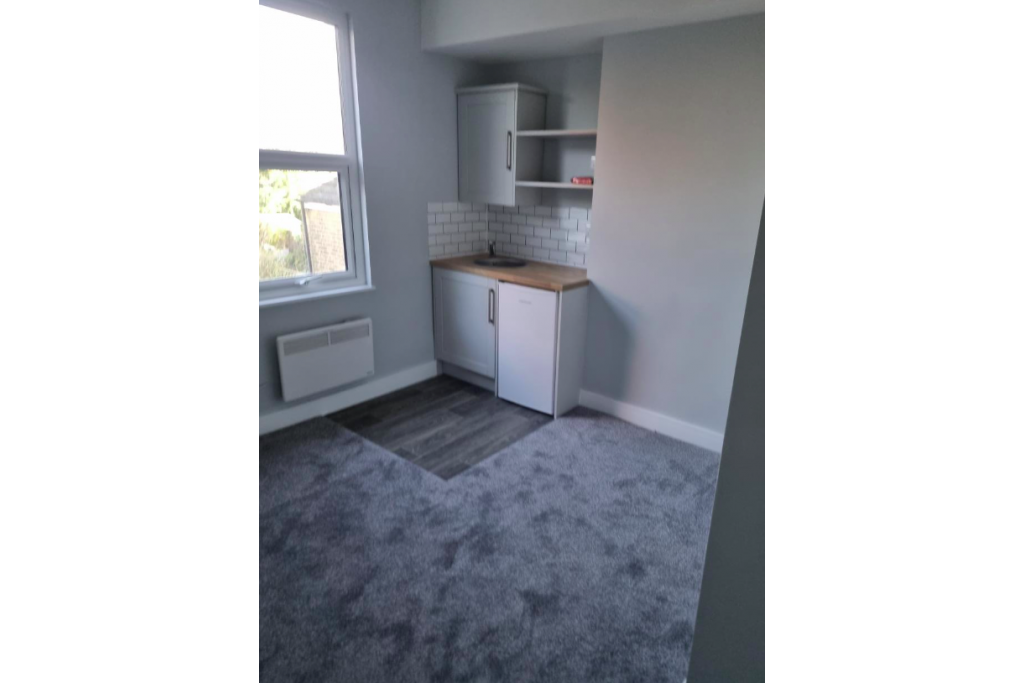 South London (SE12 1BS) Up To 20 Self Contained Units Available