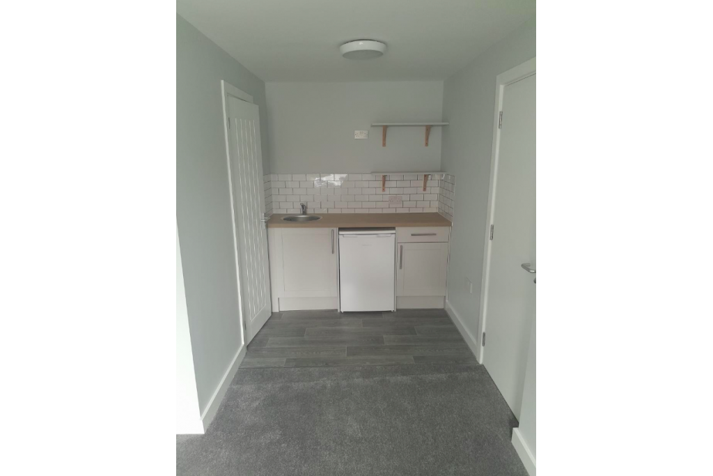 South London (SE12 1BS) Up To 20 Self Contained Units Available