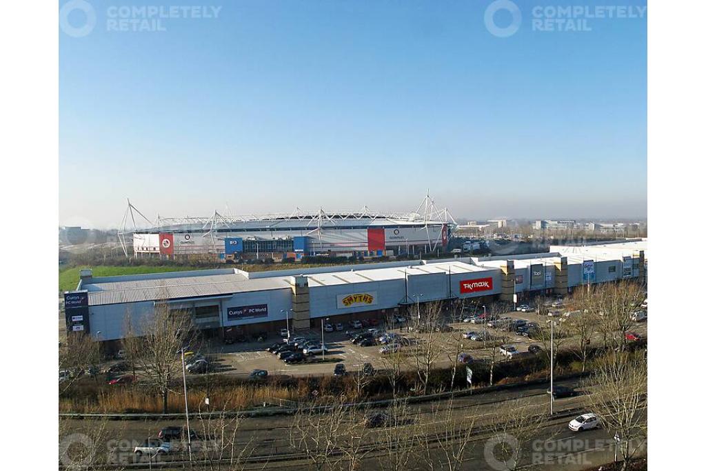 Reading Gate Retail Park – Prime Retail Space in a Thriving Commercial Zone