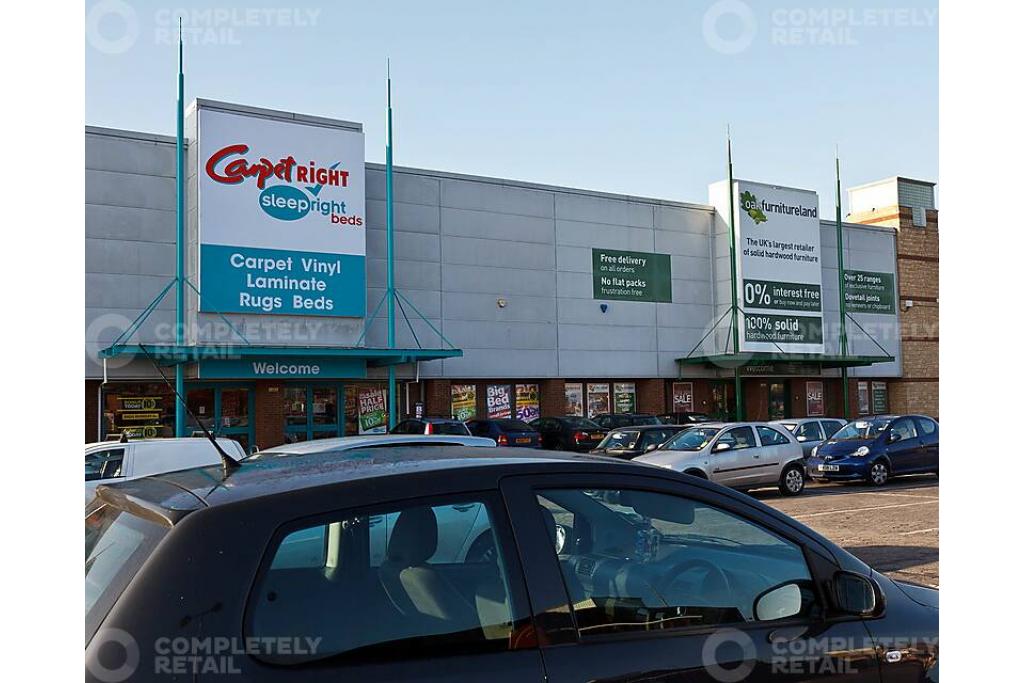 Reading Gate Retail Park – Prime Retail Space in a Thriving Commercial Zone