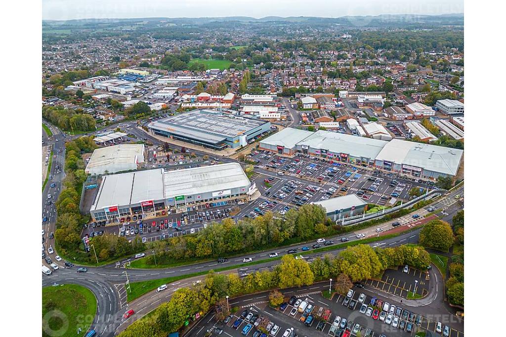 Wellington Retail Park – Prime Shopping Destination in Hampshire