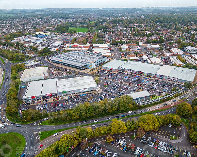 Wellington Retail Park – Prime Shopping Destination in Hampshire
