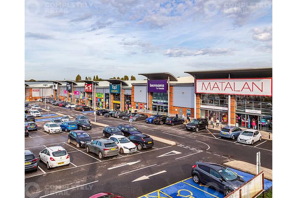 Wellington Retail Park – Prime Shopping Destination in Hampshire