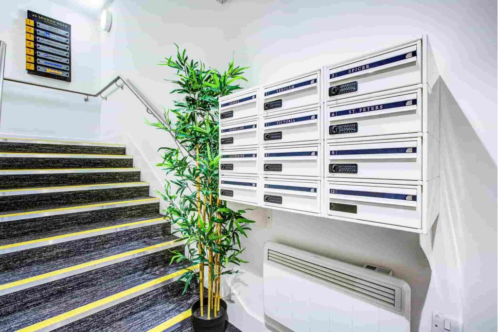 40 London Road Shopfront Retail/Office, St Albans, Hertfordshire