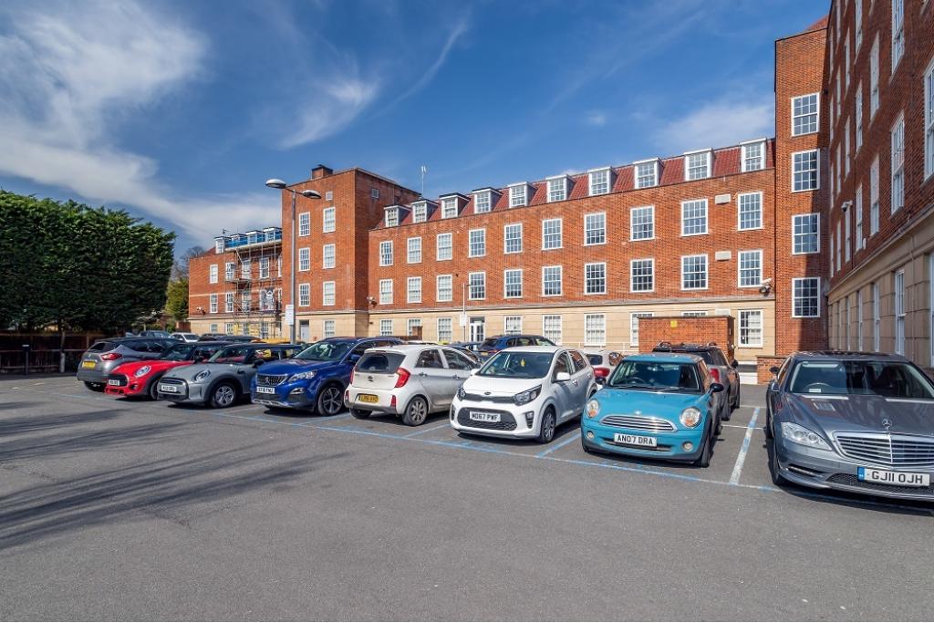Parkway - Rosanne House Office, Welwyn Garden City, Hertfordshire
