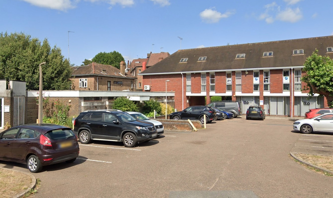19-25 Salisbury Square Office, Hatfield, Hertfordshire