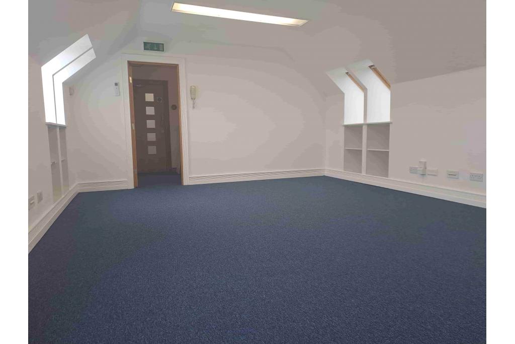 19-25 Salisbury Square Office, Hatfield, Hertfordshire