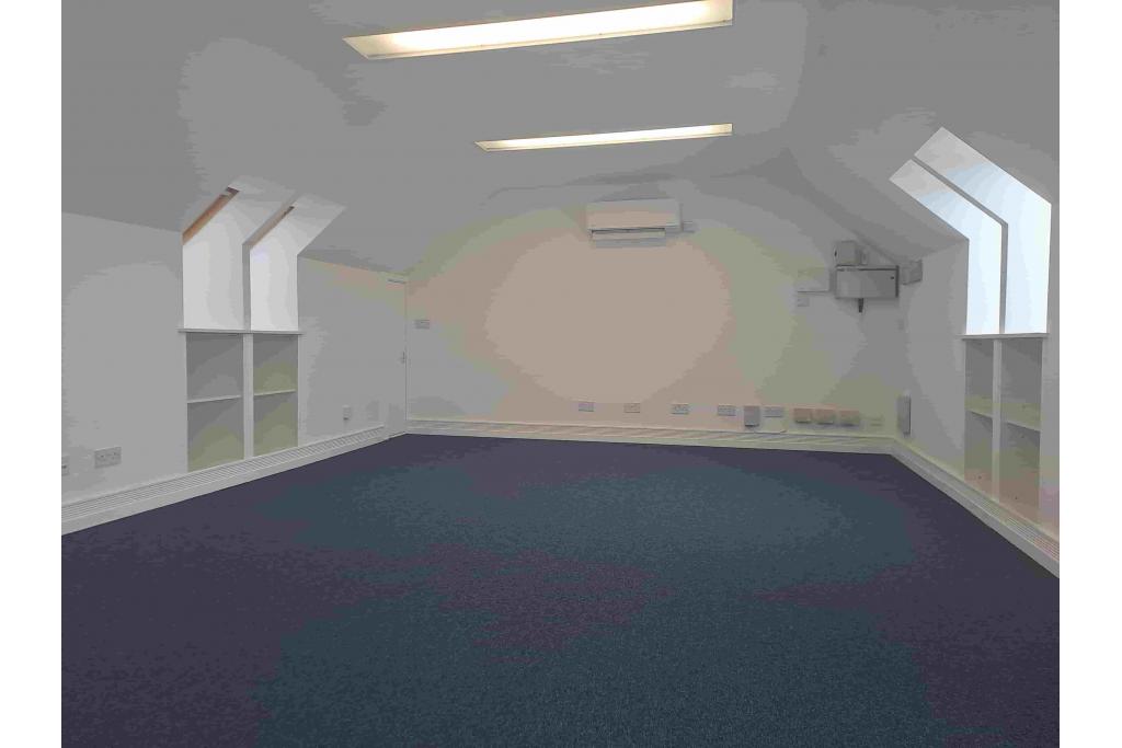 19-25 Salisbury Square Office, Hatfield, Hertfordshire