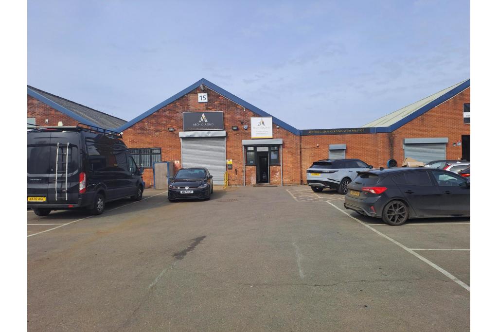 9-25 South Mundells Industrial Warehouse, Welwyn Garden City, Hertfordshire
