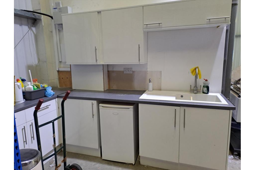 Tewin Court – Chancerygate Business Centre – Industrial Warehouse Unit