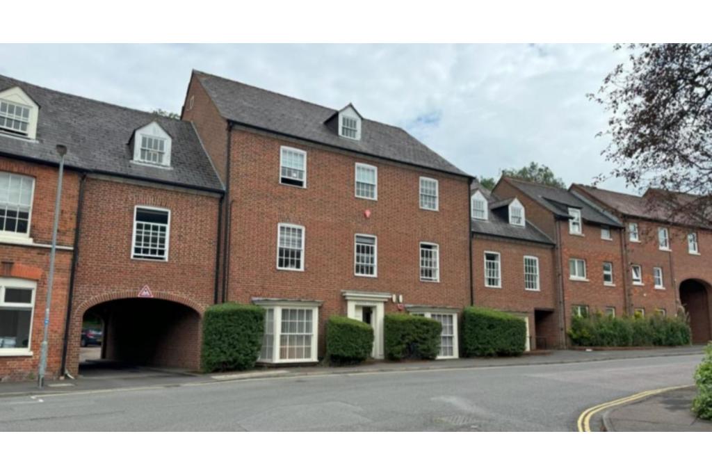 17A The Broadway – Bishops Court – Office, Hatfield, Hertfordshire