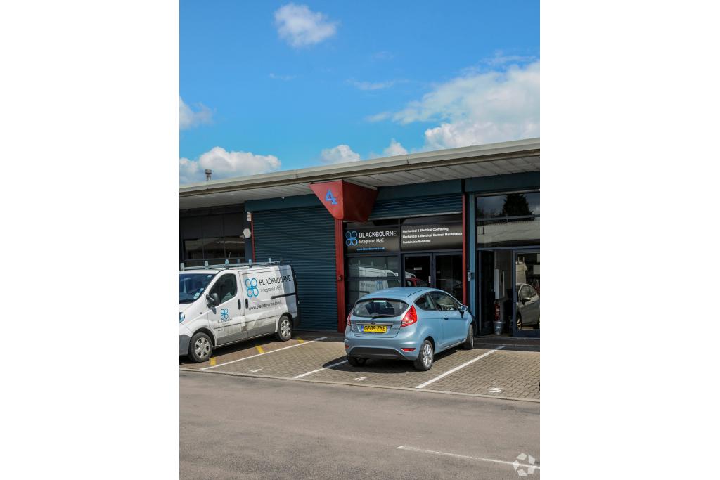Travellers Close – Warehouse Unit, North Mymms, Hertfordshire