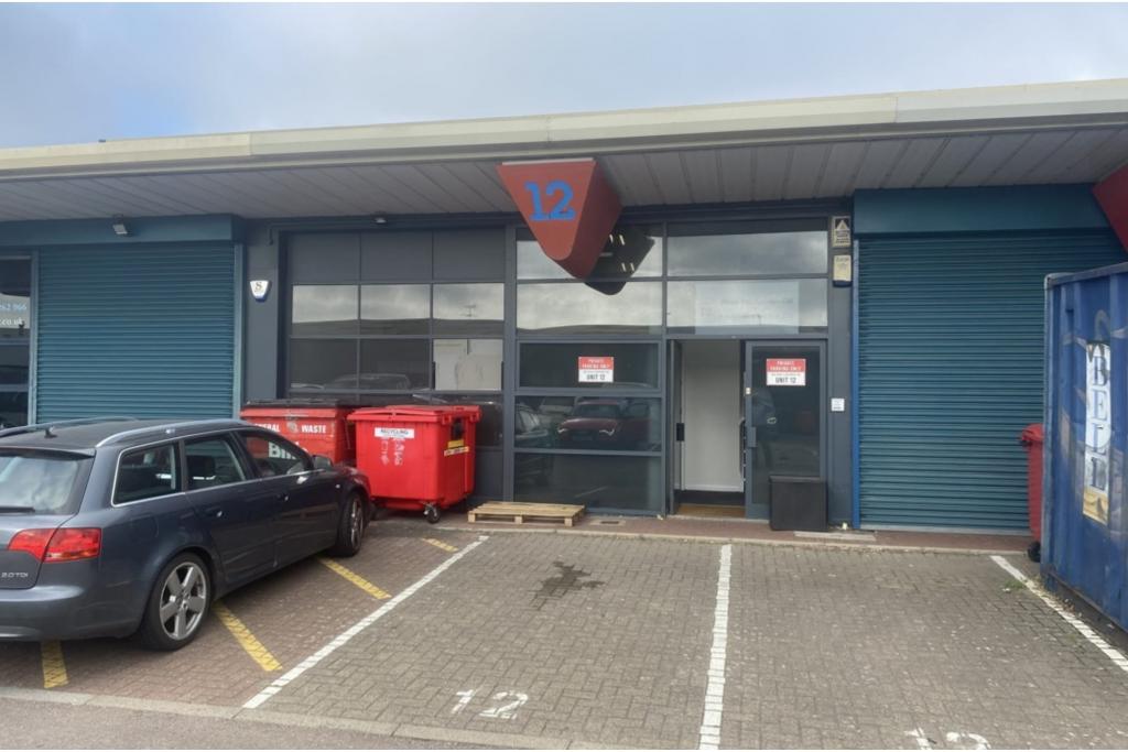 Travellers Close – Warehouse Unit, North Mymms, Hertfordshire