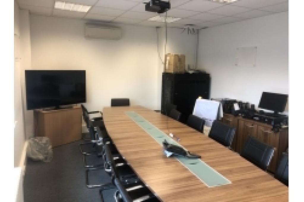 Watchmead, Mallow Park, Welwyn Garden City, Hertfordshire AL7 1GX – Industrial Warehouse Unit