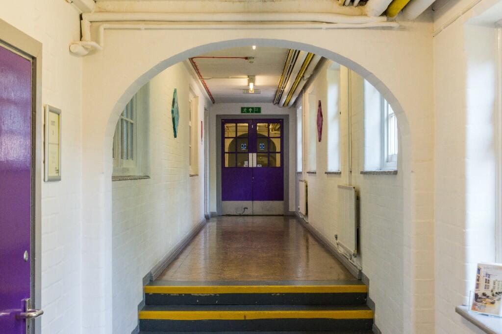 Alexander Rd – Hertfordshire Business Centre, St Albans, Hertfordshire AL2 1JG – Office