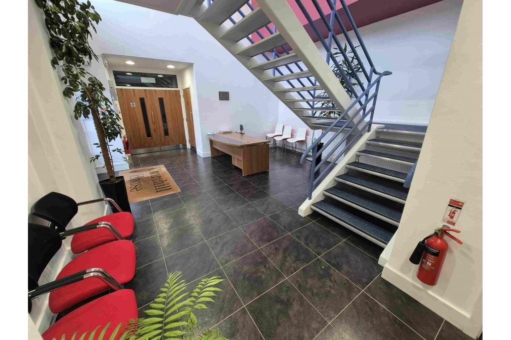 The Courtyard Office Unit – Alban Park, Hatfield Road, St Albans, Hertfordshire AL4 0LA