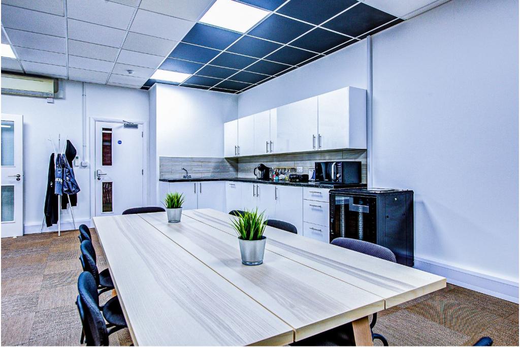 Pilgrims Lodge Office Space - Holywell Hill, St Albans, Hertfordshire AL1