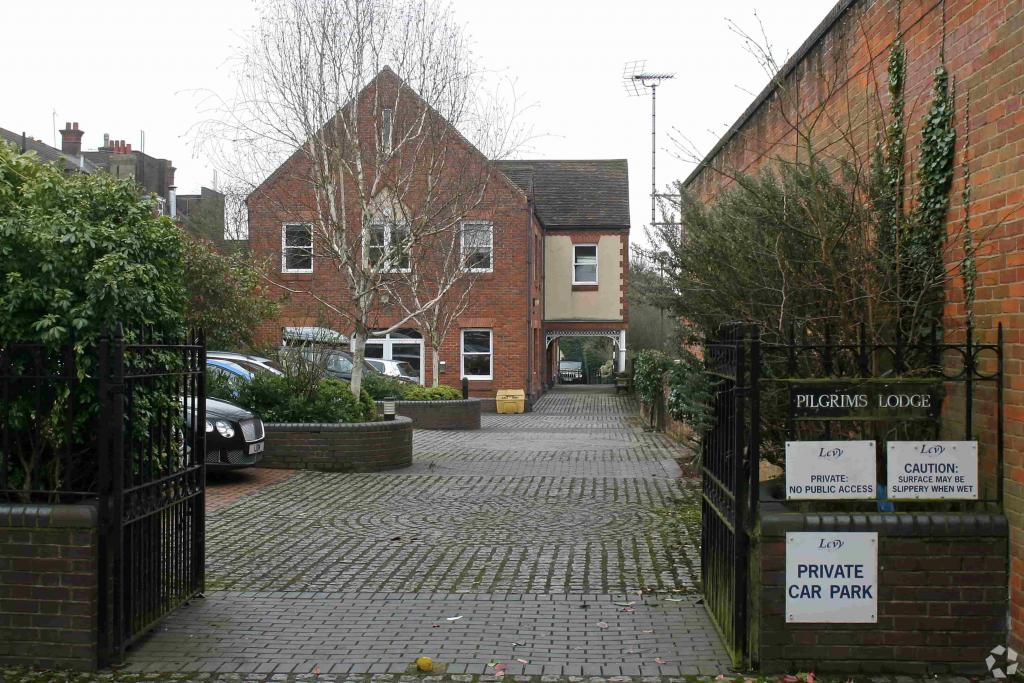 Pilgrims Lodge Office Space - Holywell Hill, St Albans, Hertfordshire AL1