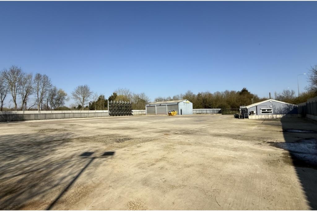 Light Industrial Distribution Unit - Moor Mill Lane, St Albans, Hertfordshire AL2