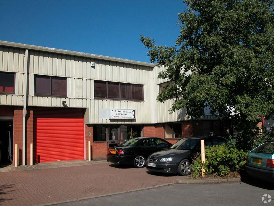 Warehouse Unit at Metro Centre - Industrial Space in St Albans, Hertfordshire
