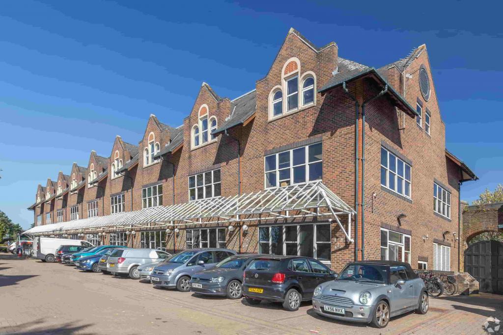 Victoria Square Office Space for Sale and Lease - Victoria Square, St Albans, Hertfordshire AL1 3TF
