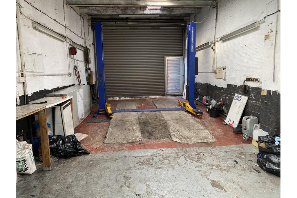 Industrial Workshop and Storage Unit - 22 Albert Street, St Albans, Hertfordshire AL1 1RU