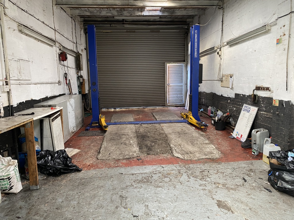 Industrial Workshop and Storage Unit - 22 Albert Street, St Albans, Hertfordshire AL1 1RU