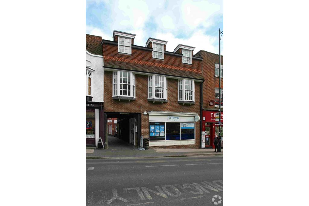 Restaurant Property to Let at 12B Chequer Street St Albans Hertfordshire AL1 3XZ