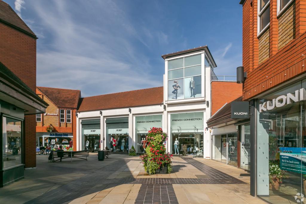 Retail Space at Christopher Place Centre - St Albans Hertfordshire AL3 5DQ