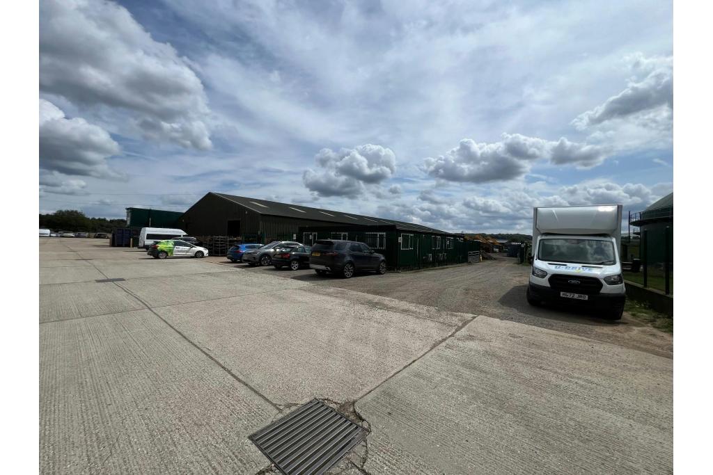 Coursers Road Industrial Warehouse - Colney Heath, Hertfordshire AL4 0PD