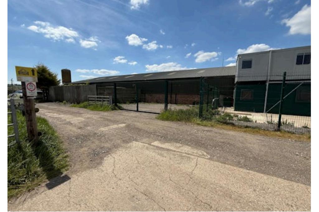 Industrial Unit at Coursers Farm - Coursers Road, Colney Heath Hertfordshire AL4 0PD