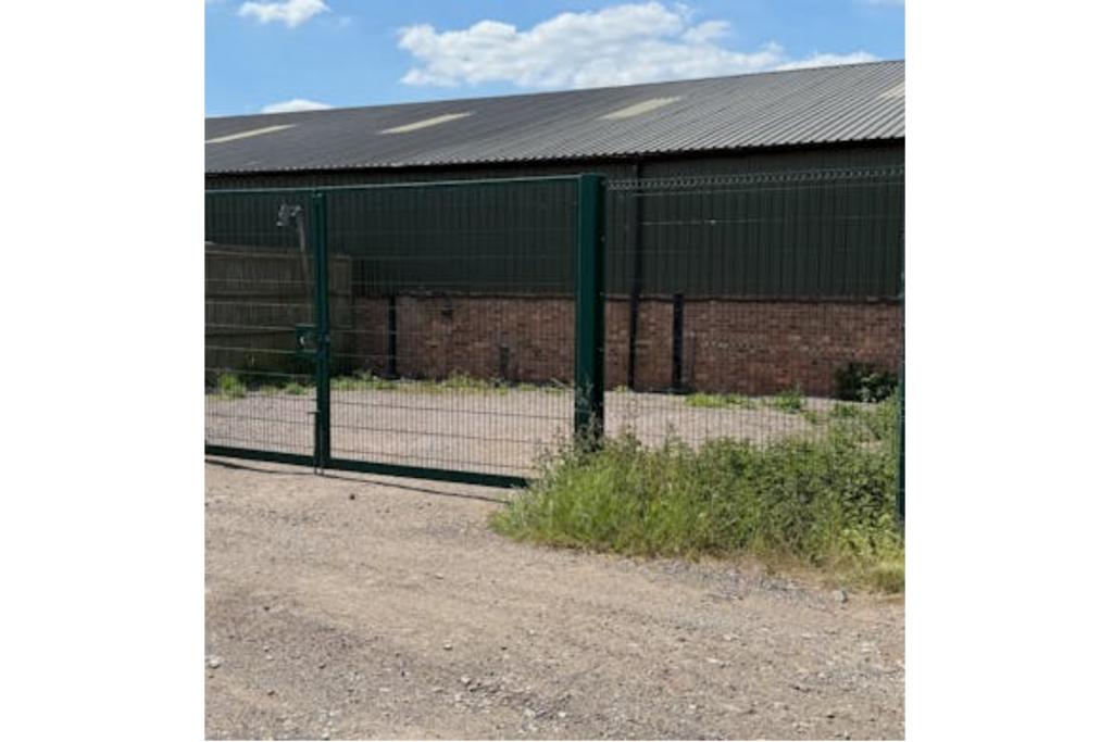 Industrial Unit at Coursers Farm - Coursers Road, Colney Heath Hertfordshire AL4 0PD