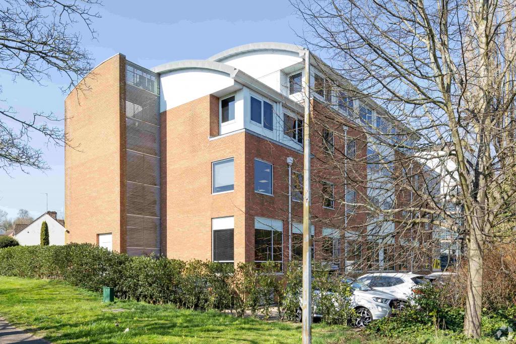 Modern Grade A Office Space at CT1 Centrium - Griffiths Way, St Albans, Hertfordshire AL1 2RD